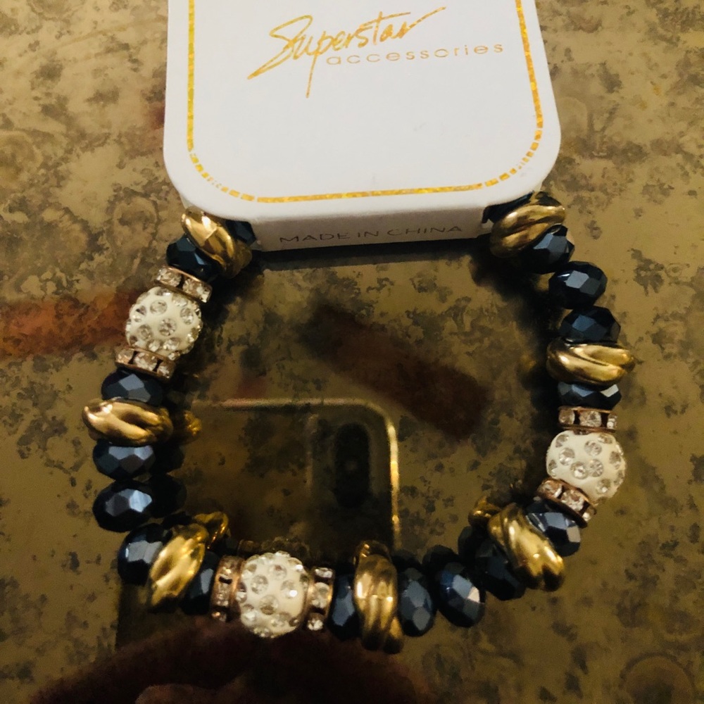 Clue jewel bracelet